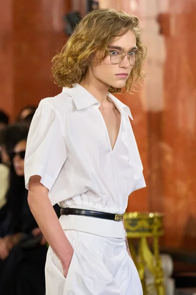 Look 37
